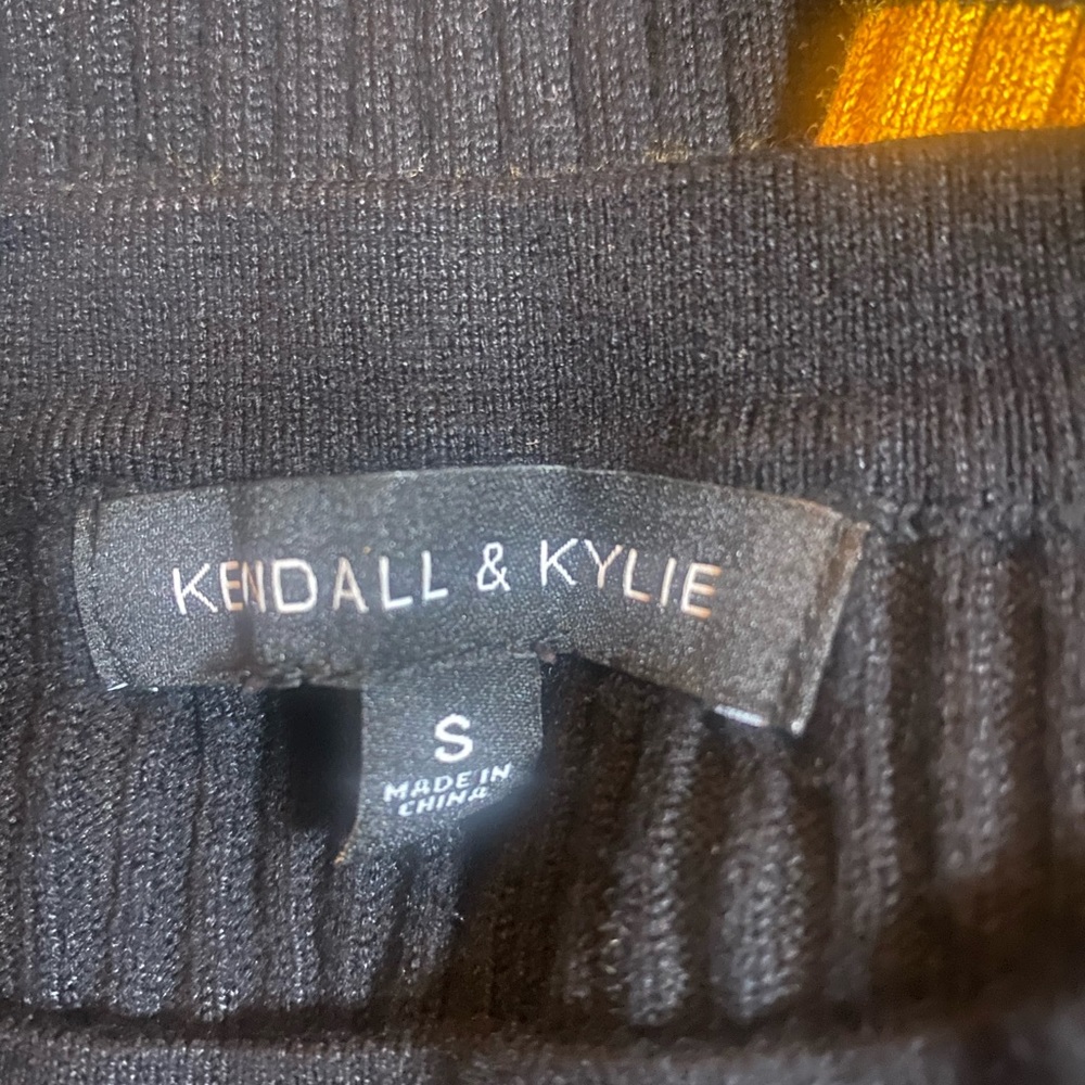 Sweater - Picture 3 of 3